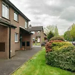 Central And Stylish 2 Bedroom Ravenhill Road Flat