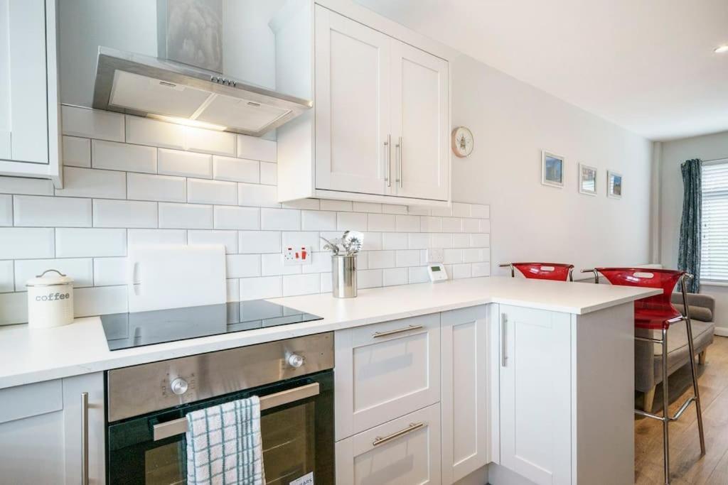 Appartement And Stylish 2 Bedroom Ravenhill Road Flat